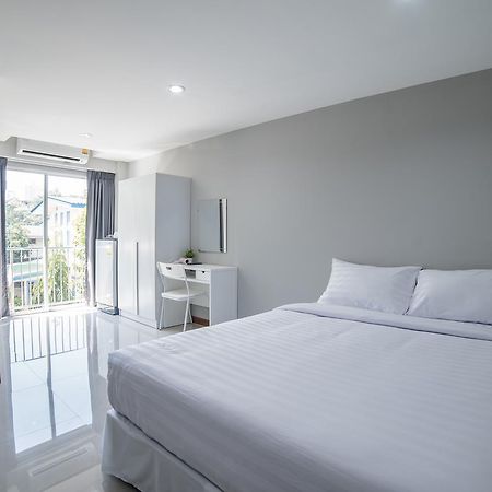 S44Room Bangkok Exteriör bild