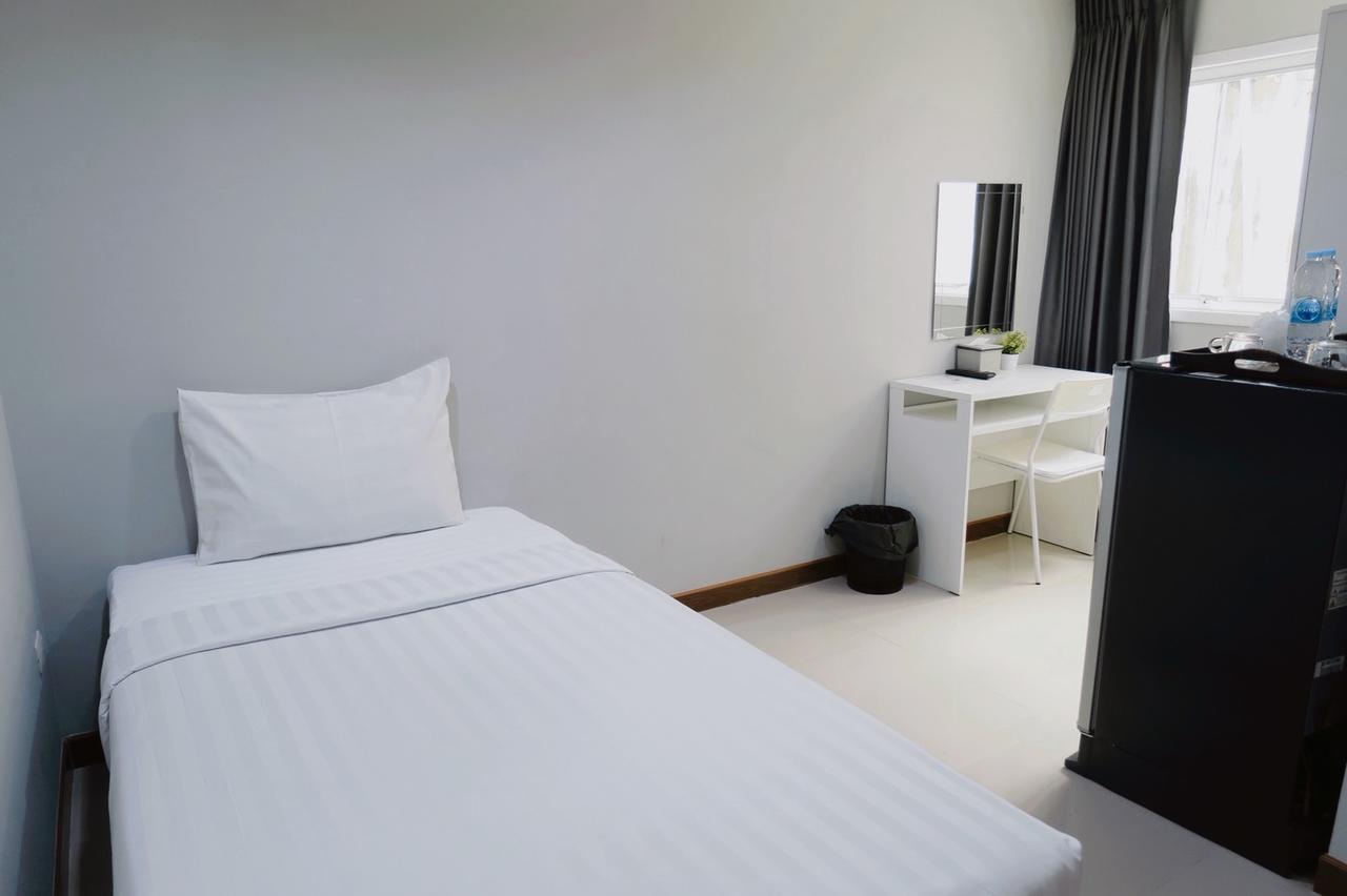 S44Room Bangkok Exteriör bild